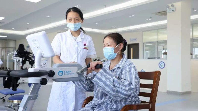 失能老人医养结合：智能化方案如何助力照护质量提升**