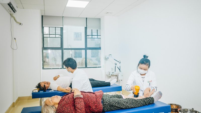 社区养老模式适合哪些老人